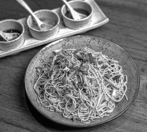 Veg Hakka Noodles