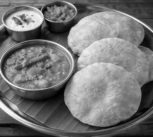 Poori Sambar (3 Pieces)