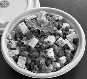 Channa Chaat with Paneer (300 ml)