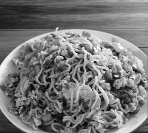 Egg maggie