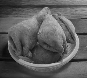 Mini Dal Samosa (250)Gm