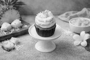 Classic Pineapple Cupcake