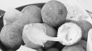 Chicken Cheese Bolls (6pcs)