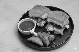 Bun Chicken Samosa [2 Pieces]