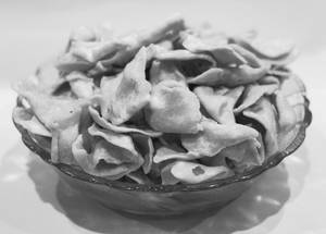 Feeki Papdi