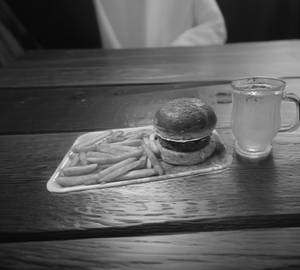 Veg. Burger, Peri Peri Fries & Lemonade