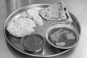 Ghar Jaisi Thali