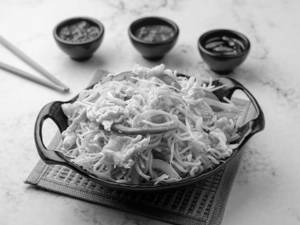 Egg Hakka Noodles