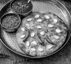 Aloo Garlic Kulcha