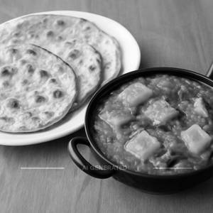 Kadhai Paneer [Half] With 4 Tandoori Roti