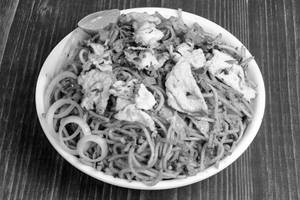 Schezwan Egg Noodles 750ml