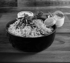 Chicken Muradabadi Biryani With Gravy Chicken+Beverage