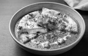 Cheese Naan Gravy