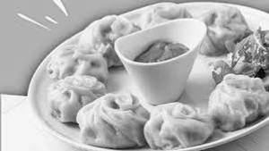 Veg Schezwan Momos (5 Pcs)