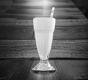 Rich Mango Milk Shake