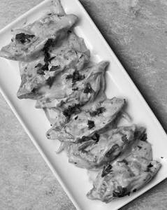 Chicken & Cheese Cocktail Momos  (5 Pcs)