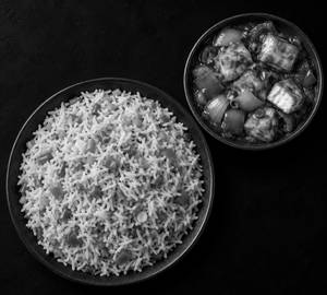 Veg fried rice with chilli paneer