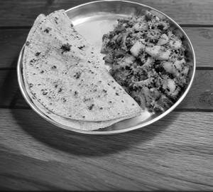 Roti(4)+Aloo Karela Mix Bhujiya (500)Ml
