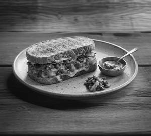 Whole Wheat Grilled Potato Onion Sandwich ( 1 Plate)