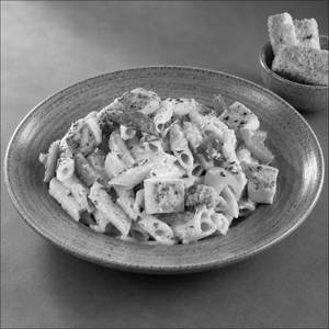 Creamy Chicken Alfredo Penne Pasta