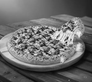 Smoky Bbq Chicken Cheese Burst Pizza - Medium