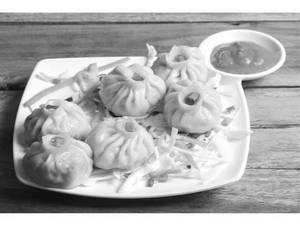 Mushroom Momo (6 Pcs.)