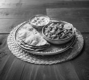 4 Roti+ Sabji