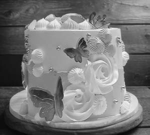 Exotic Vanilla  Fancy Cake 1Kg