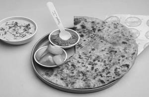 Tawa Paneer Paratha With Curd