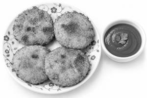 4 Aloo Kachori And Tometo Sauce