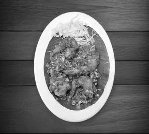 Crispy Prawns With Burnt Garlic Dry