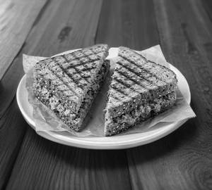 Green chutny sandwich