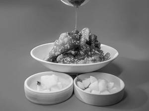 BONELESS | Korean Fried Chicken Tossed In Your Choice Of Kimkin Sauce