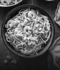 Full Prawn Hakka Chowmein