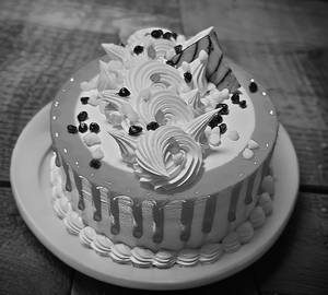 Strawberry Cake [ 500 Grams]