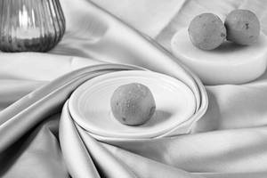 Besan Mewa Laddoo