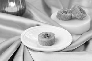 Pista Kunafa Roll