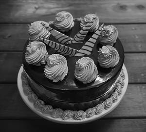 Eggless Truffle Chocolate Cake [ 1 Kg]