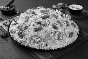 Lucknowi Veg King Biryani (Serves 2)
