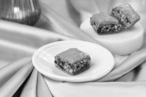 Berry Square Baklava