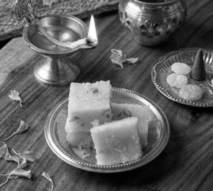 Nariyal Drufruit Burfi