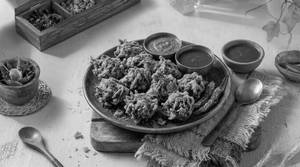Palak Pakoda (10 Pcs)