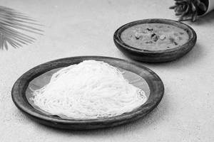 Idiyappam (3 Pcs)  With Kurma