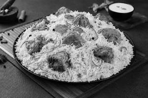 Lucknowi Tandoori Soya Chaap Biryani (Serves 2)