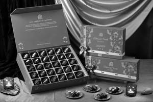 Assorted Date Box