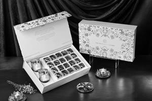 Crescent Delight Box