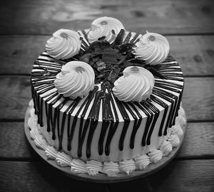 Eggless Black Forest Cake [ 500 Grams]