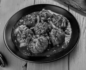 Soya Gravy Momos