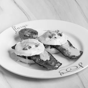 Egg Benidict With Crispy Becon