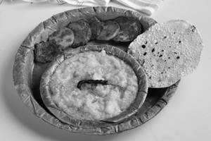 Khichuri With Crispy Bhajas